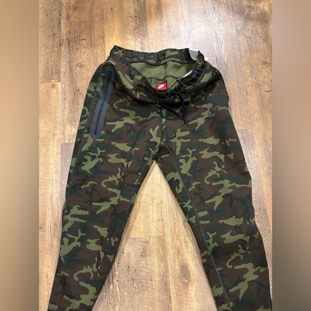 Nike Tech Fleece Camo - Picture 5 of 7